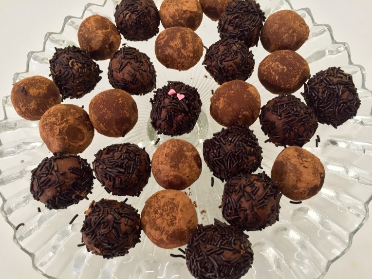 GUESS WHAT?! Bon Appétit!