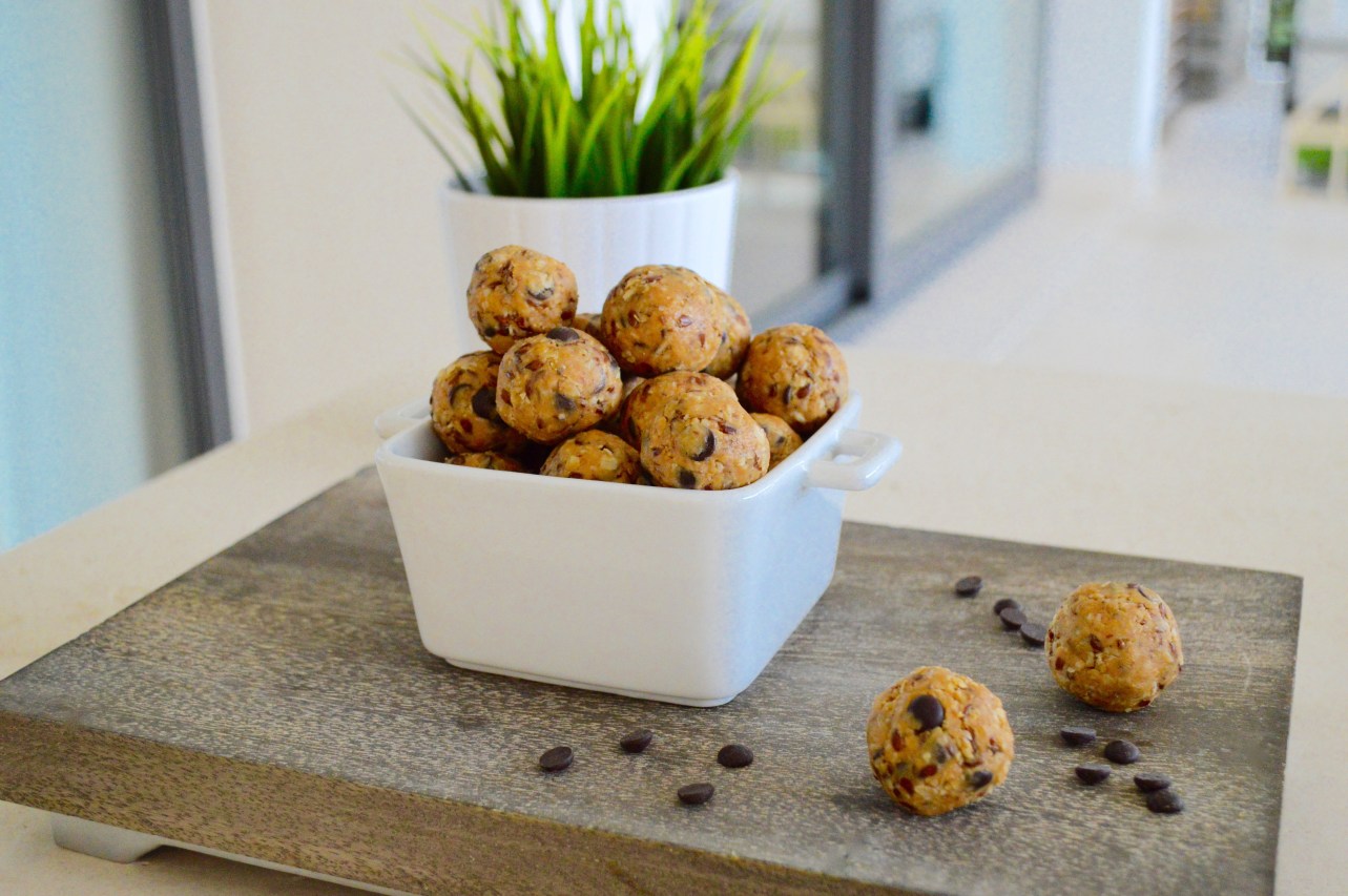 Peanut butter energy bites healthy snack food.jpg